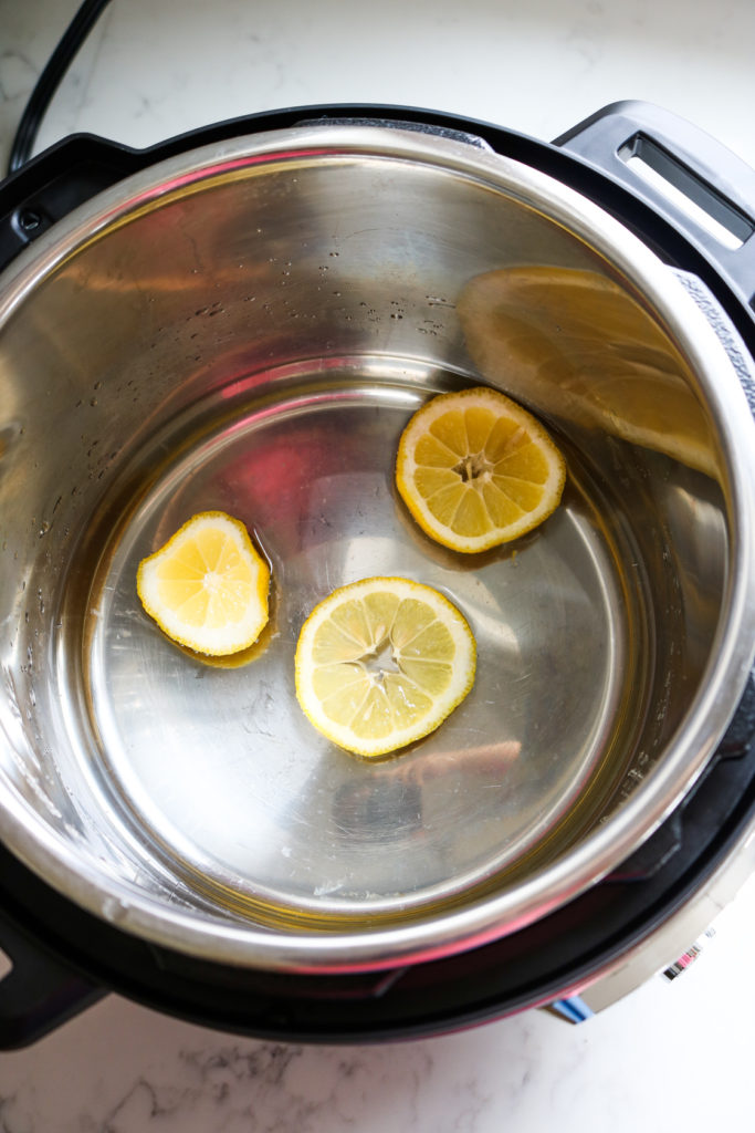 Cleaning instant pot with lemon and vinegar